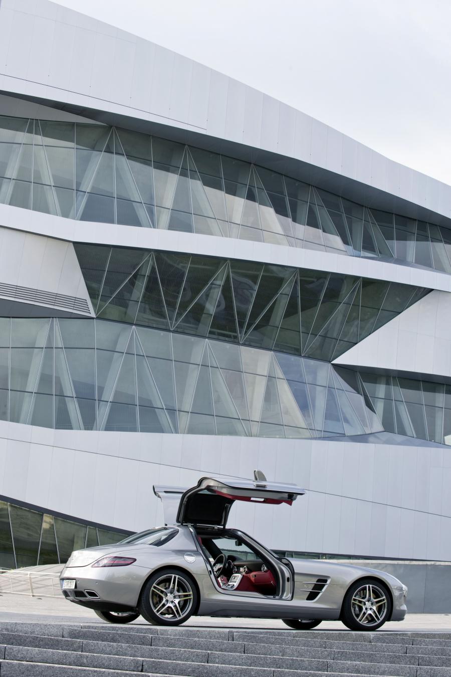  Mercedes-Benz SLS AMG 2010 года  (фото 422 из 526)